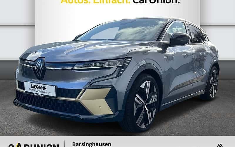 Grau Gebraucht 2024 Renault Mégane Iconic Limousine | 36.995 € (Etwas zu teuer) - Bild 1/4