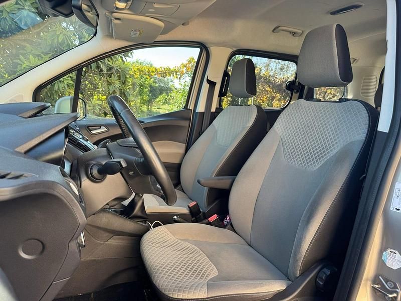 Gebraucht Ford Tourneo 101 PS (74 kW) 2015 Beige Van / Kleinbus