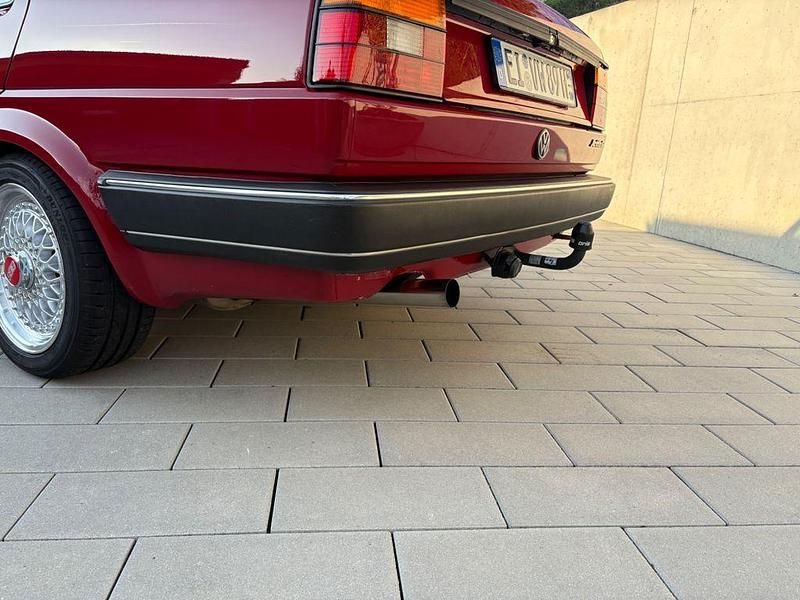 Second-hand VW Jetta 72 CP (52 kW) 1989 Gri Berlinǎ