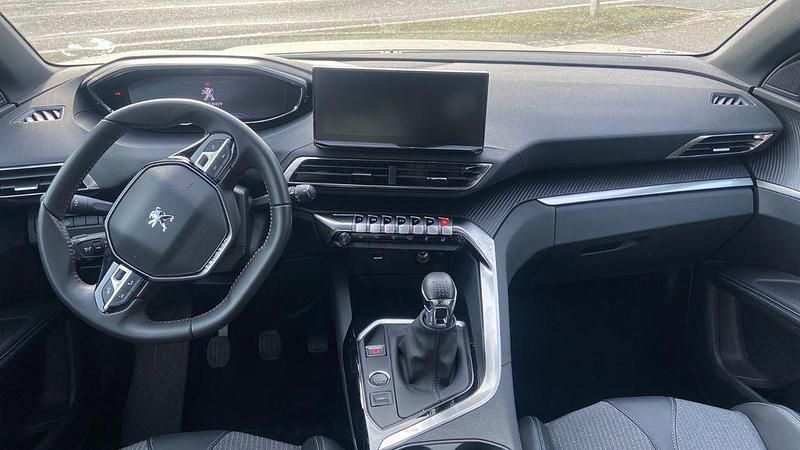 Gebraucht Peugeot 3008 Allure 131 PS (96 kW) 2024 Grau Limousine