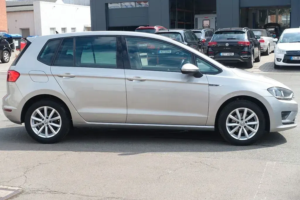 Gebraucht VW Golf Sportsvan LOUNGE 110 PS (80 kW) 2015 Silber Van / Kleinbus