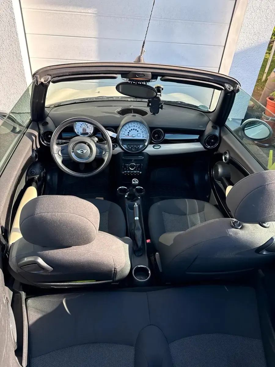 Gebraucht Mini Cooper Cabriolet 122 PS (89 kW) 2011 Beige Cabrio