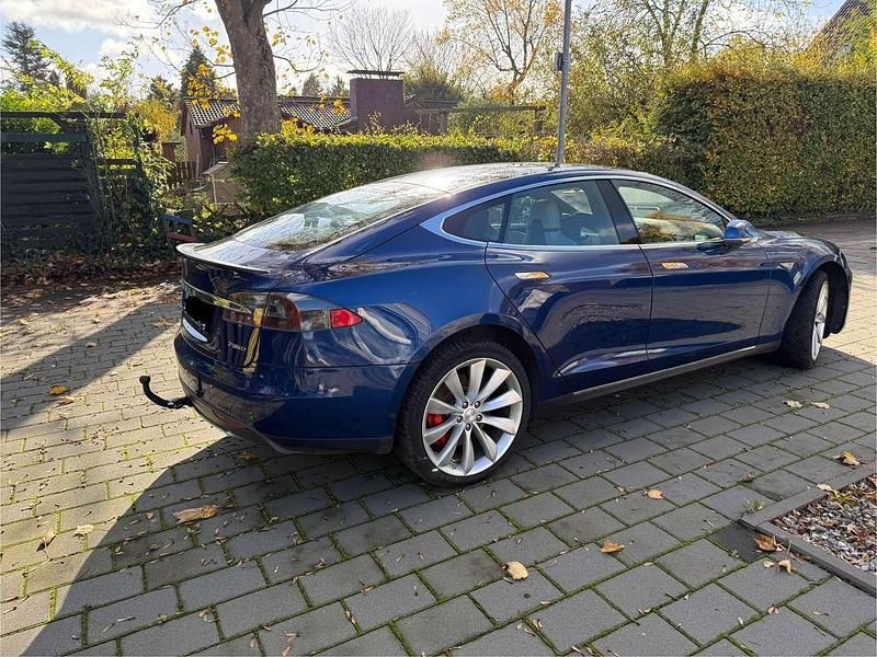 Gebraucht Tesla Model S 567 kW (772 PS) 2015 Blau Kleinwagen