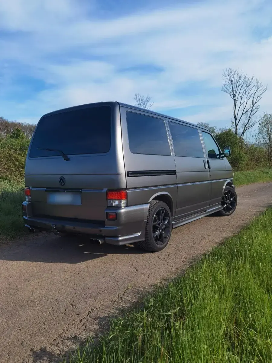 Gebraucht VW Multivan 102 PS (75 kW) 2002 Silber Van / Kleinbus