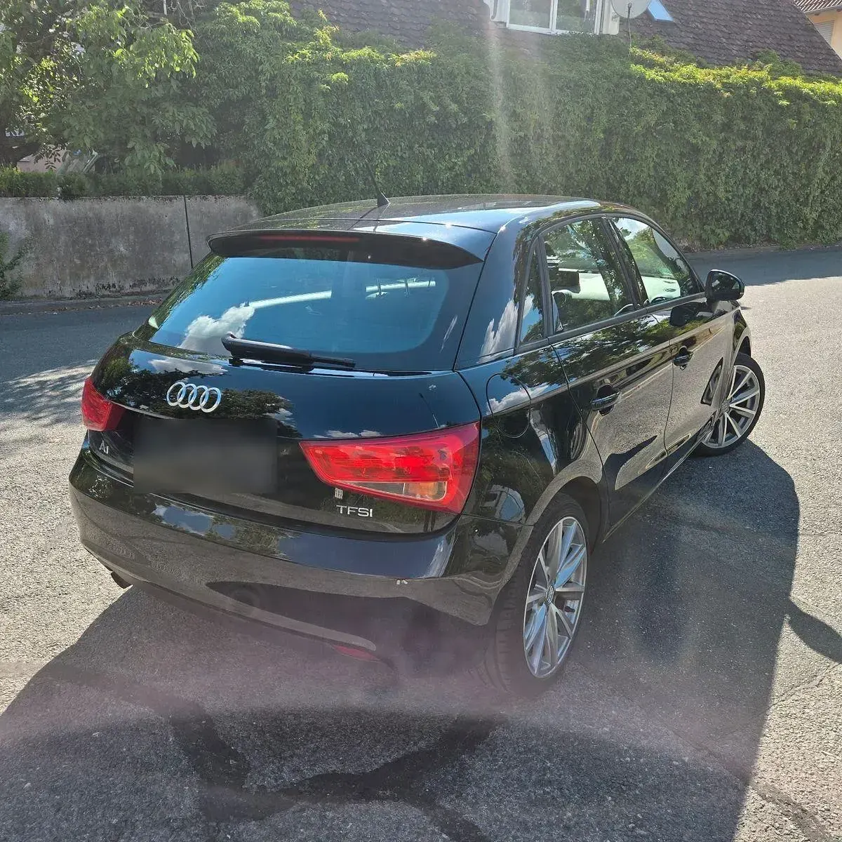 Gebraucht Audi A1 Sportback Attraction 86 PS (63 kW) 2013 Schwarz Kleinwagen