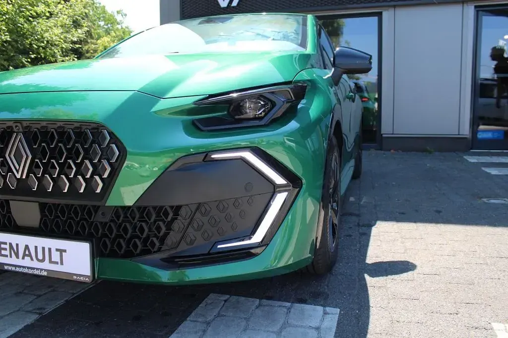 Neu Renault Clio V Techno 158 PS (116 kW) 2026 Grün Limousine