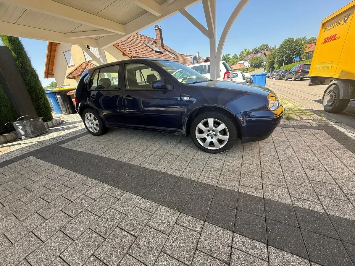 Gebraucht VW Golf IV 104 PS (76 kW) 2003 Blau Limousine