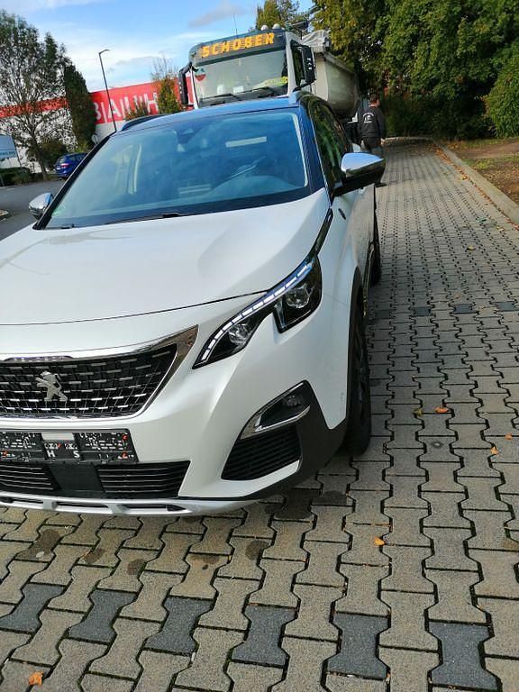 Weiß Gebraucht 2020 Peugeot 3008 Crossway SUV | 19.500 € (Fairer Preis) - Bild 1/4