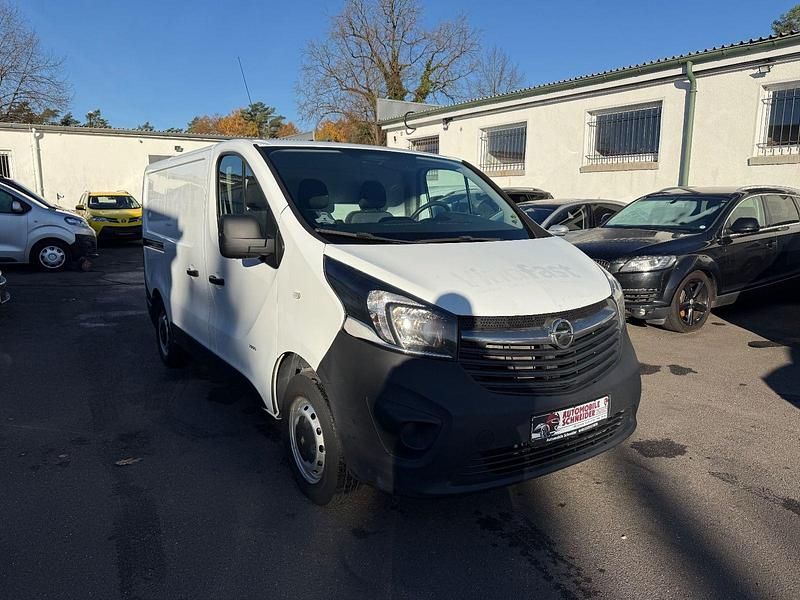 Gebraucht Opel Vivaro 116 PS (85 kW) 2015 Weiß Van / Kleinbus