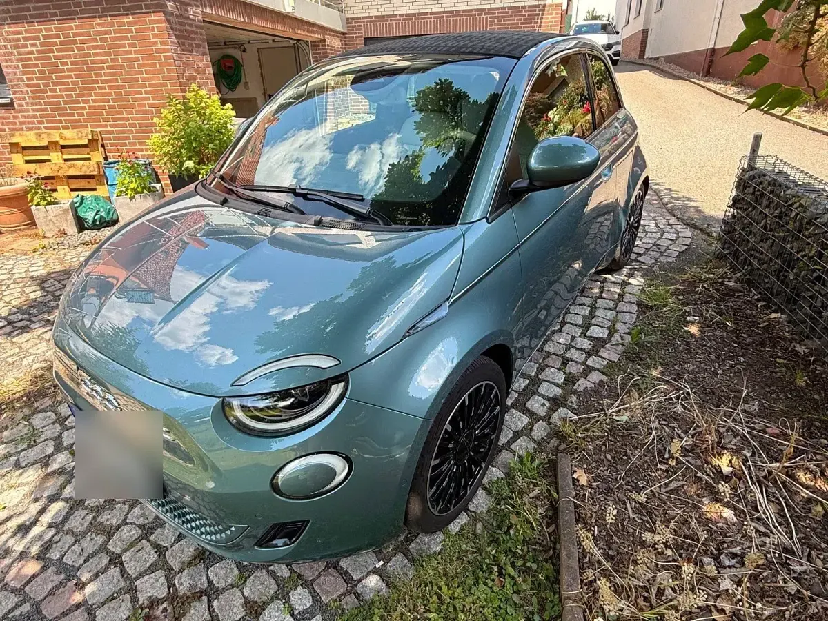 Gebraucht Fiat 500e La Prima 86 kW (118 PS) 2021 Blau Cabrio