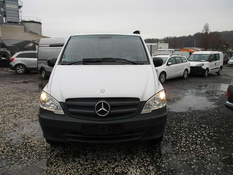 Gebraucht Mercedes Vito 163 PS (119 kW) 2012 Arktikweiss Van