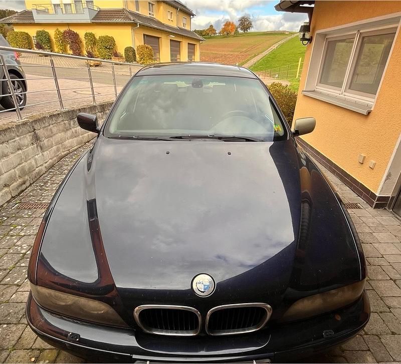 Blau Gebraucht 2003 BMW 525 Kombi | 1.800 € (Superpreis) - Bild 1/4