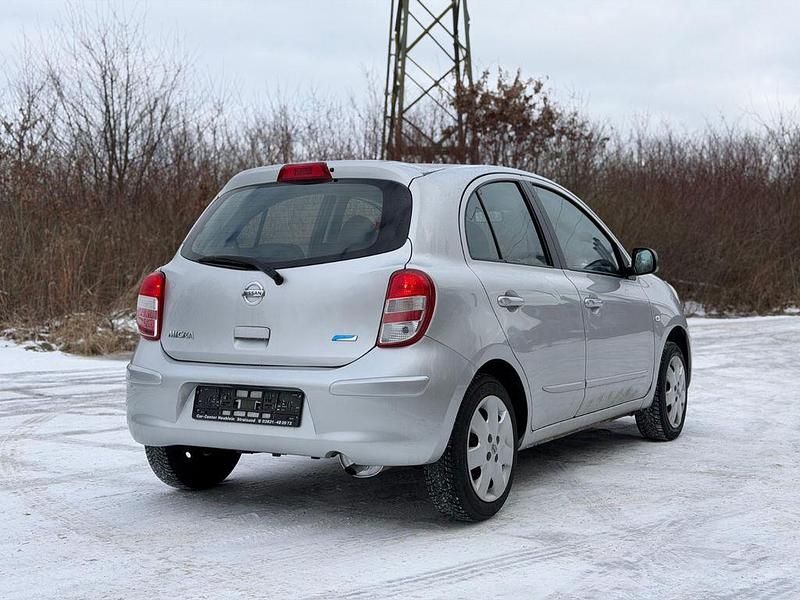 Gebraucht Nissan Micra 80 PS (58 kW) 2012 Silber Kleinwagen