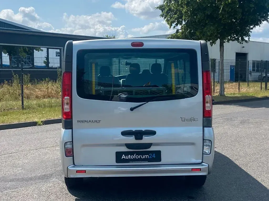 Gebraucht Renault Trafic Expression 114 PS (83 kW) 2012 Grau Van / Kleinbus