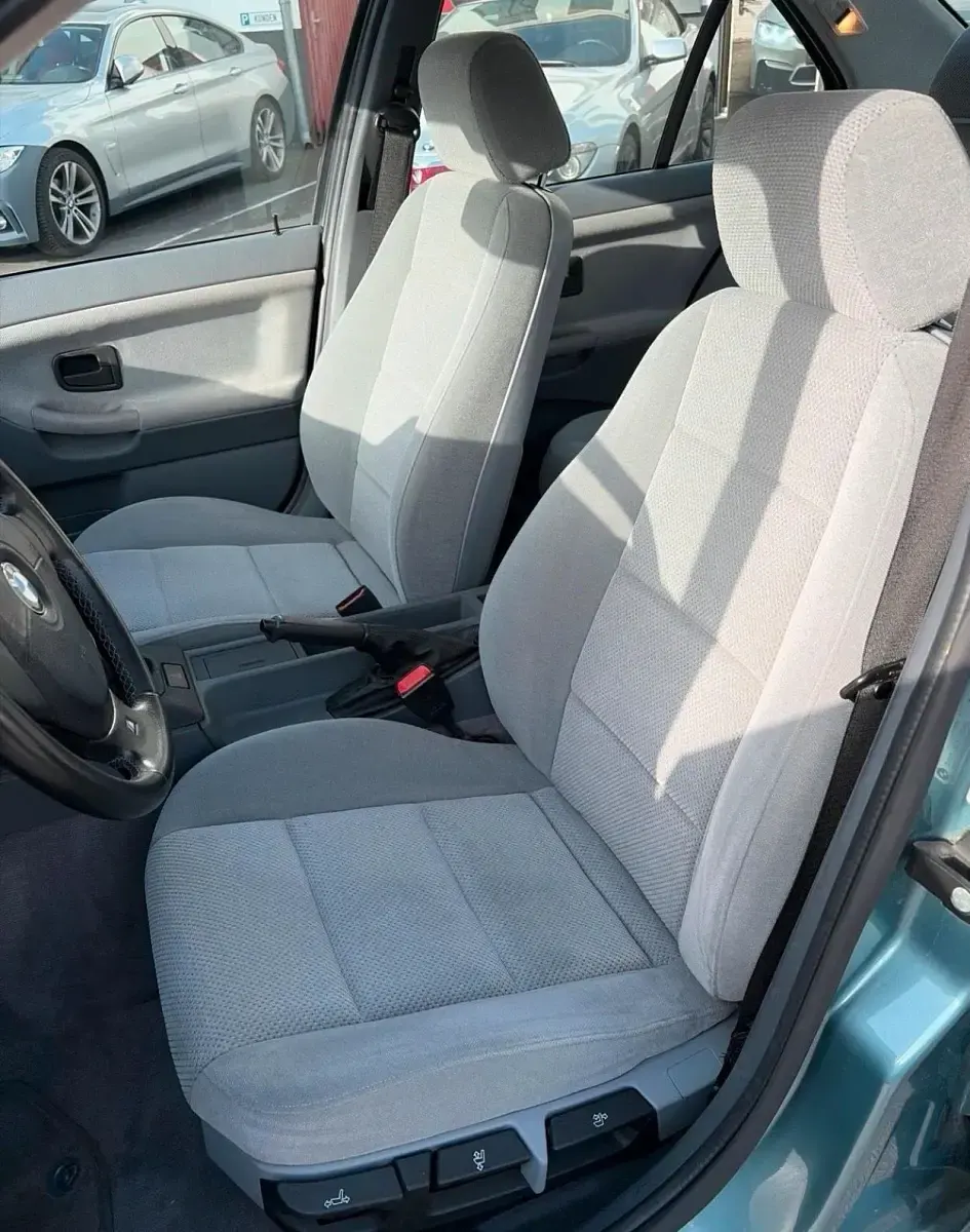 Gebraucht BMW 320 150 PS (110 kW) 1996 Grün Limousine