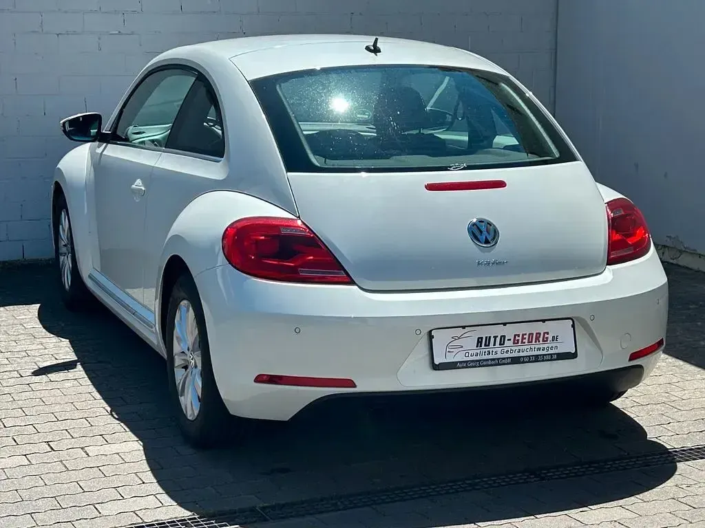Gebraucht VW Beetle Design 105 PS (77 kW) 2012 Weiß Kleinwagen