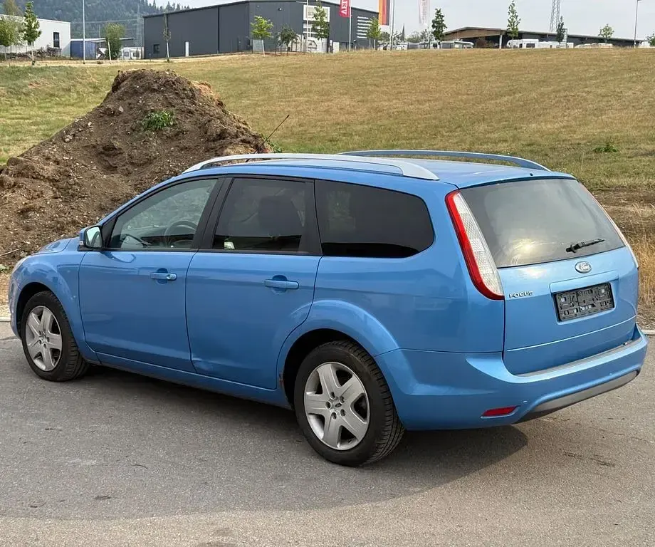 Gebraucht Ford Focus 101 PS (74 kW) 2008 Blau Limousine