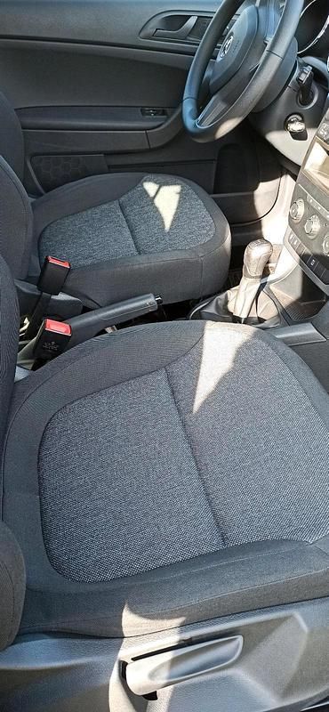 Gebraucht Skoda Yeti 105 PS (77 kW) 2016 Grau SUV