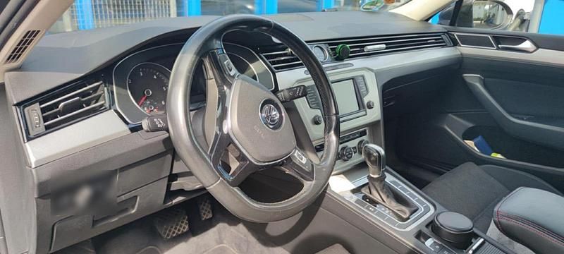 Gebraucht VW Passat 150 PS (110 kW) 2016 Braun Kombi