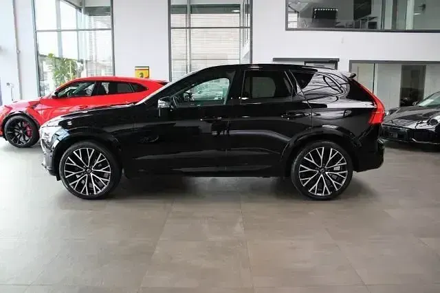 Gebraucht Volvo XC60 R-Design 190 PS (139 kW) 2020 Schwarz SUV