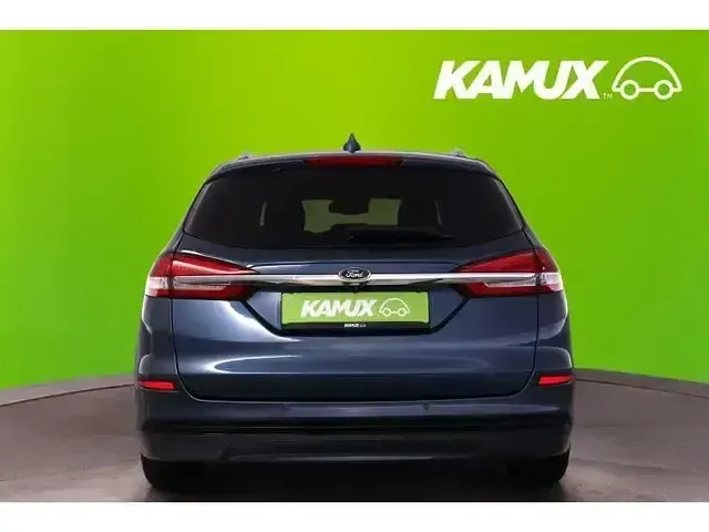 Gebraucht Ford Mondeo Titanium 150 PS (110 kW) 2021 Chromablau metallic (metallic) Kombi