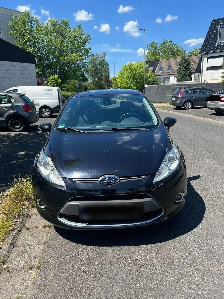 Gebraucht Ford Fiesta Titanium 82 PS (60 kW) 2013 Schwarz Limousine