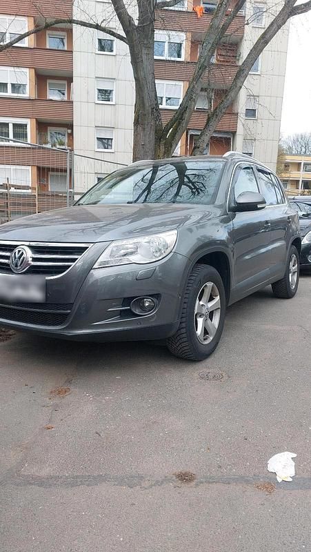 Gebraucht VW Tiguan 150 PS (110 kW) 2011 Grau SUV