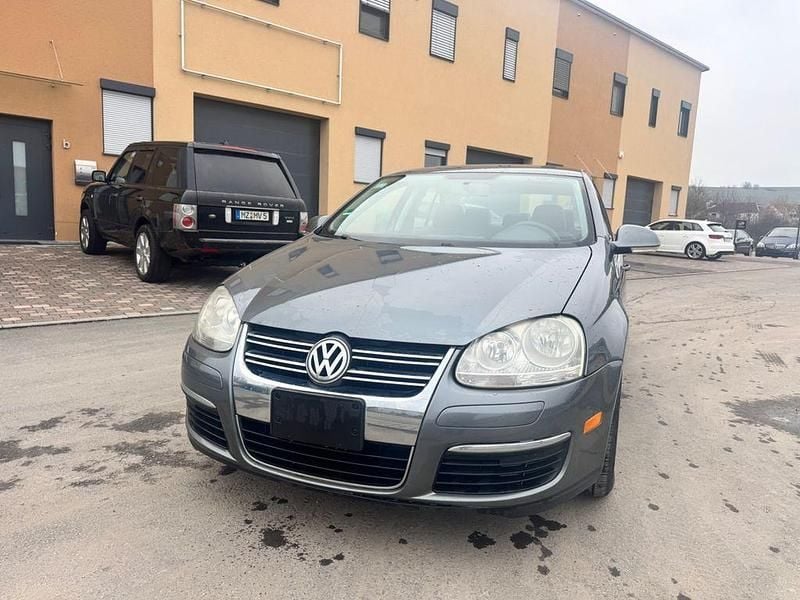 Gebraucht VW Jetta Trendline 170 PS (125 kW) 2008 Grau Limousine