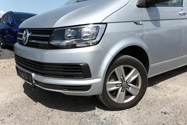 Gebraucht VW Multivan Comfortline 204 PS (150 kW) 2018 Reflexsilber metallic reflexsilber metallic Van / Kleinbus