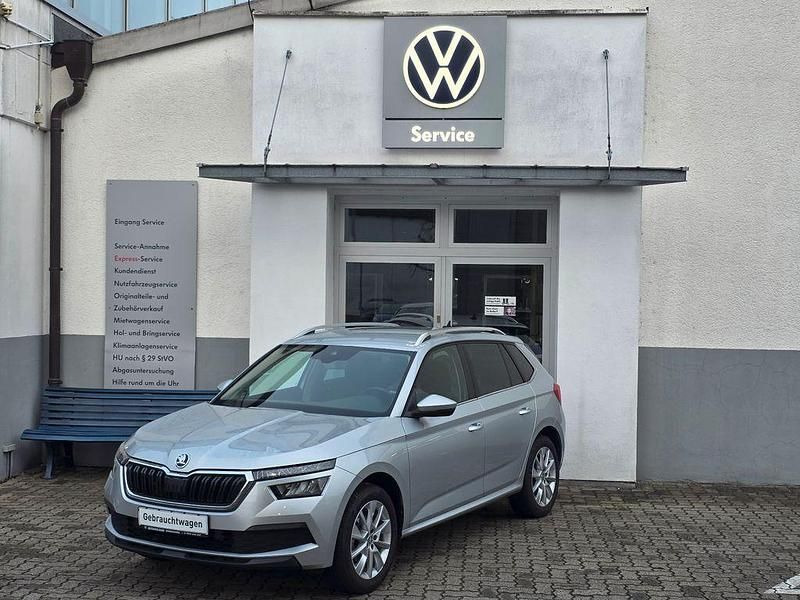 Brilliantsilber Gebraucht 2021 Skoda Kamiq Style SUV | 21.870 € (Fairer Preis) - Bild 1/4