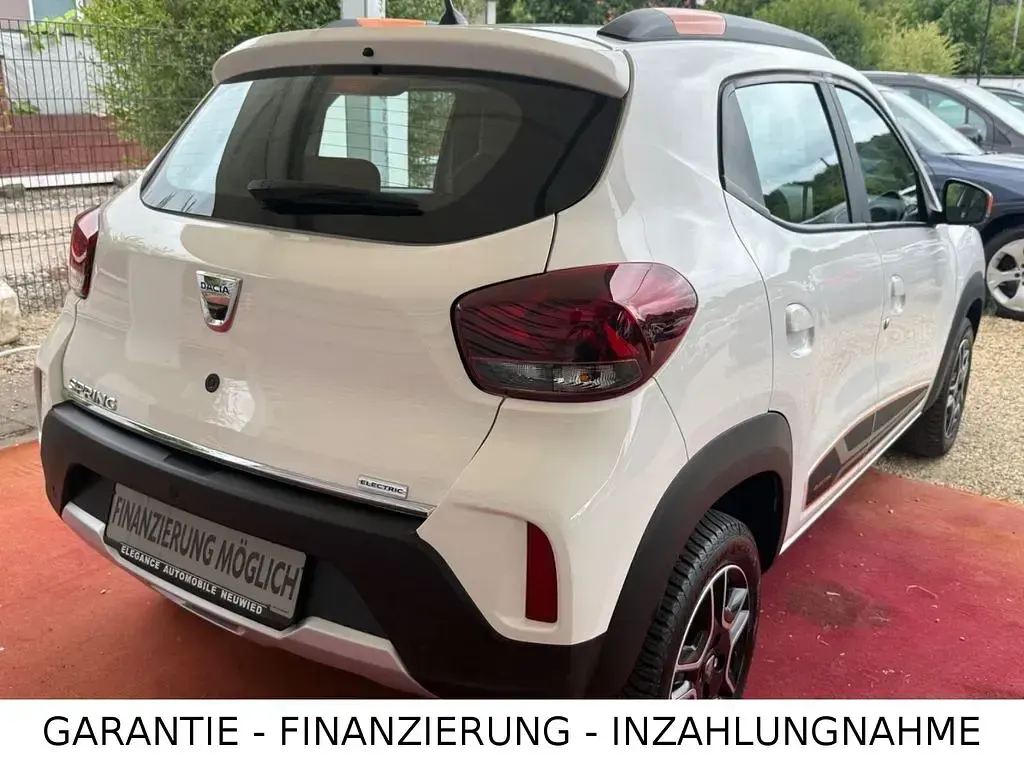 Gebraucht Dacia Spring Comfort Plus 33 kW (45 PS) 2022 Weiß Kleinwagen