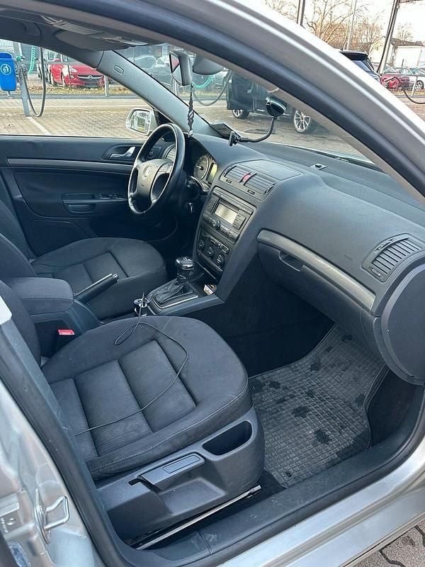 Gebraucht Skoda Octavia 105 PS (77 kW) 2005 Grau Limousine
