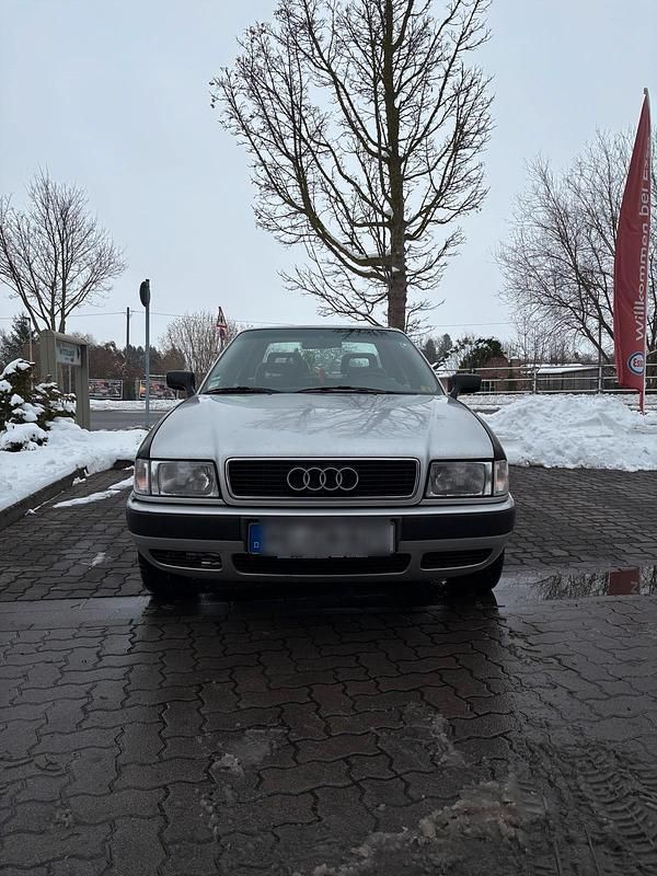Gebraucht Audi 80 90 PS (66 kW) 1992 Silber Limousine