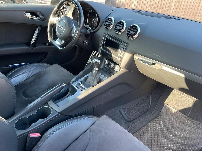 Gebraucht Audi TT 160 PS (117 kW) 2012 Grau Coupé