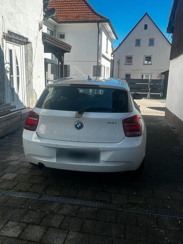 Gebraucht BMW 114 102 PS (75 kW) 2013 Weiß Kleinwagen