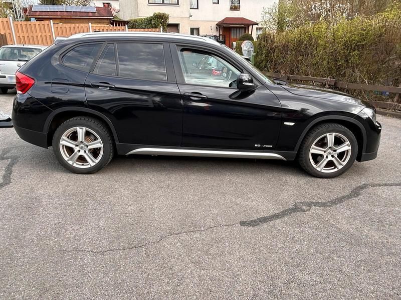 Gebraucht BMW X1 177 PS (130 kW) 2011 Schwarz SUV