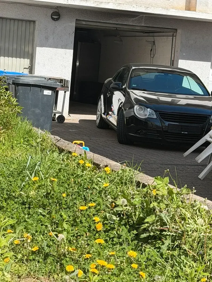 Second-hand VW Eos 150 CP (110 kW) 2007 Negru Cabrio