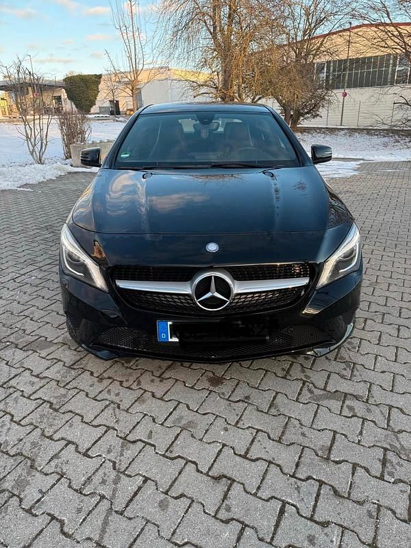 Gebraucht Mercedes CLA200 AMG line 156 PS (114 kW) 2015 Schwarz Coupé