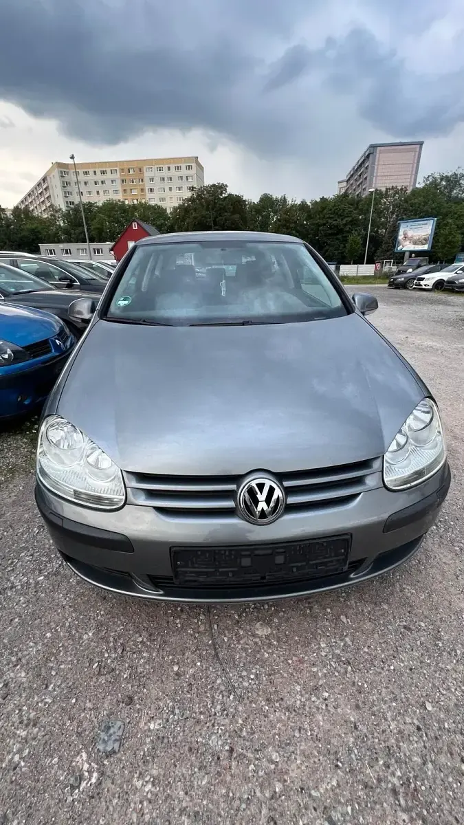 Gebraucht VW Golf IV 105 PS (77 kW) 2005 Silber Kleinwagen