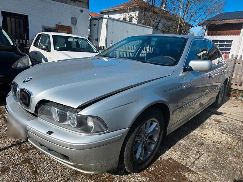 Second-hand BMW 525 192 CP (141 kW) 2003 Argintiu Berlinǎ