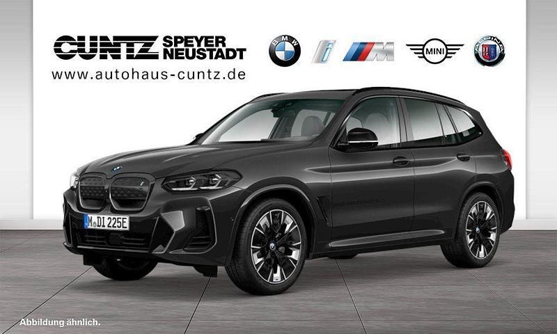 Gebraucht BMW iX3 Impressive 210 kW (286 PS) 2022 Sophistograu brillanteffekt SUV