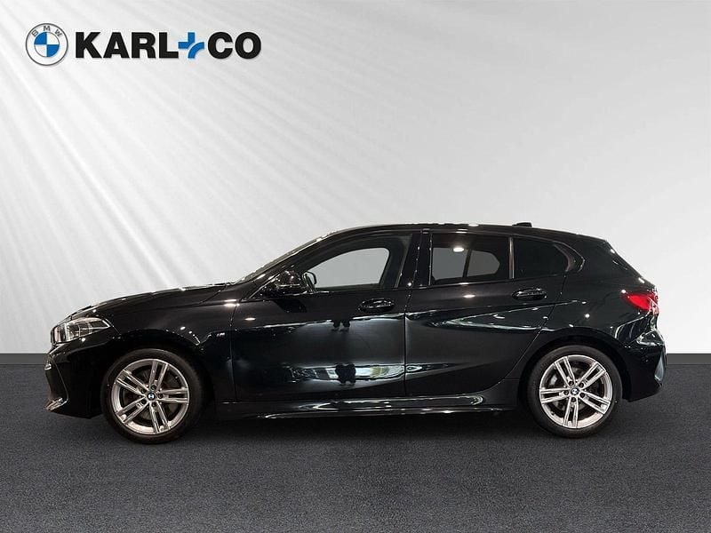 Schwarz Gebraucht 2021 BMW 120 M Sport Kleinwagen | 24.998 € (Guter Preis) - Bild 1/4