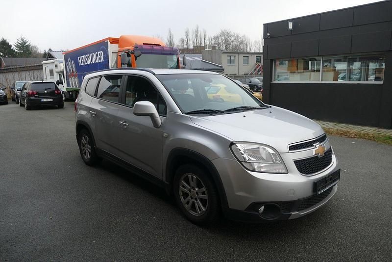 Gebraucht Chevrolet Orlando 163 PS (119 kW) 2012 Silber Van / Kleinbus