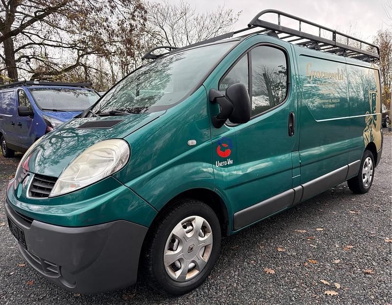 Grün Gebraucht 2008 Renault Trafic Van | 7.140 € (Fairer Preis) - Bild 1/4