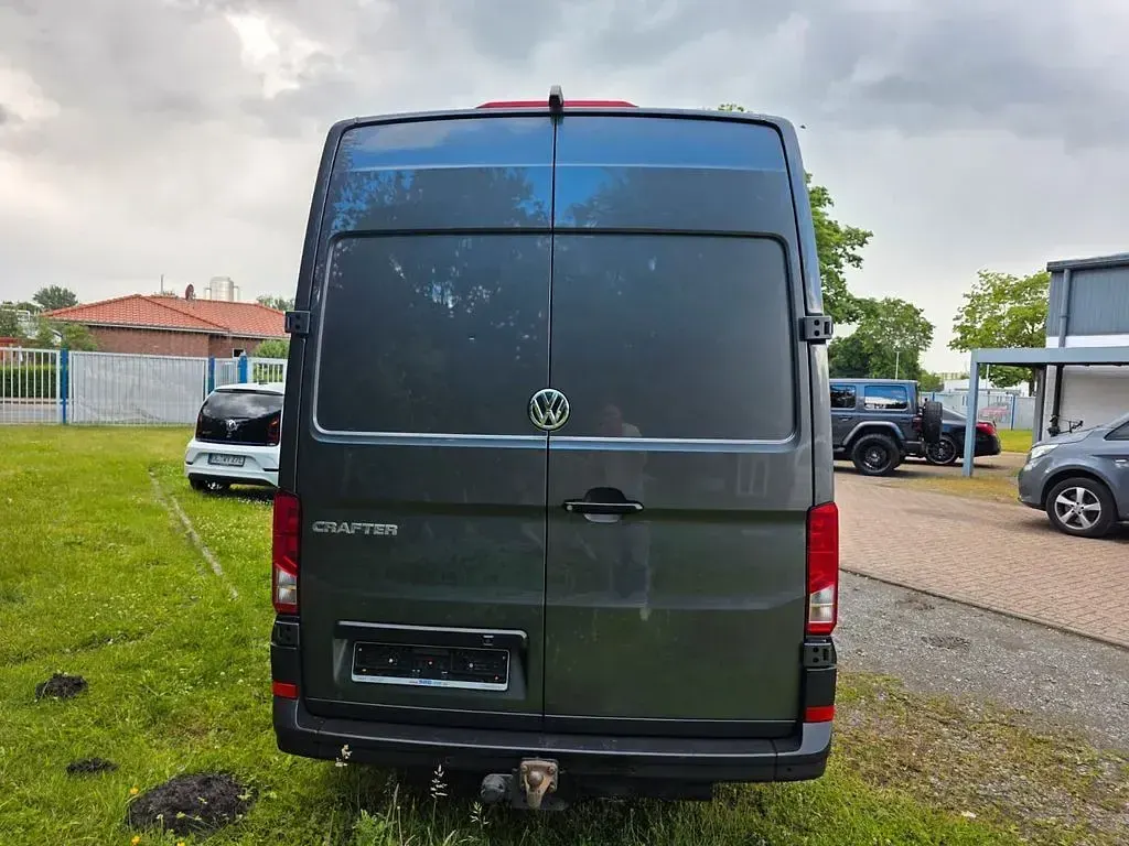 Gebraucht VW Crafter 177 PS (130 kW) 2022 Indiumgrau Van