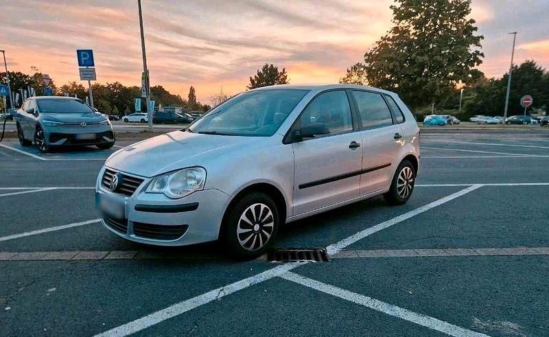 Second-hand VW Polo 65 CP (47 kW) 2008 Argintiu Hatchback