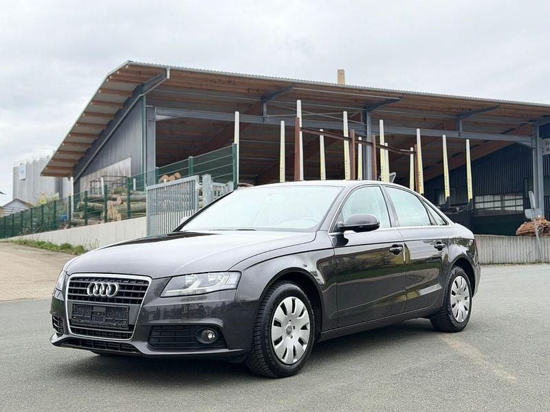Gebraucht Audi A4 Ambiente 160 PS (117 kW) 2010 Grau Limousine