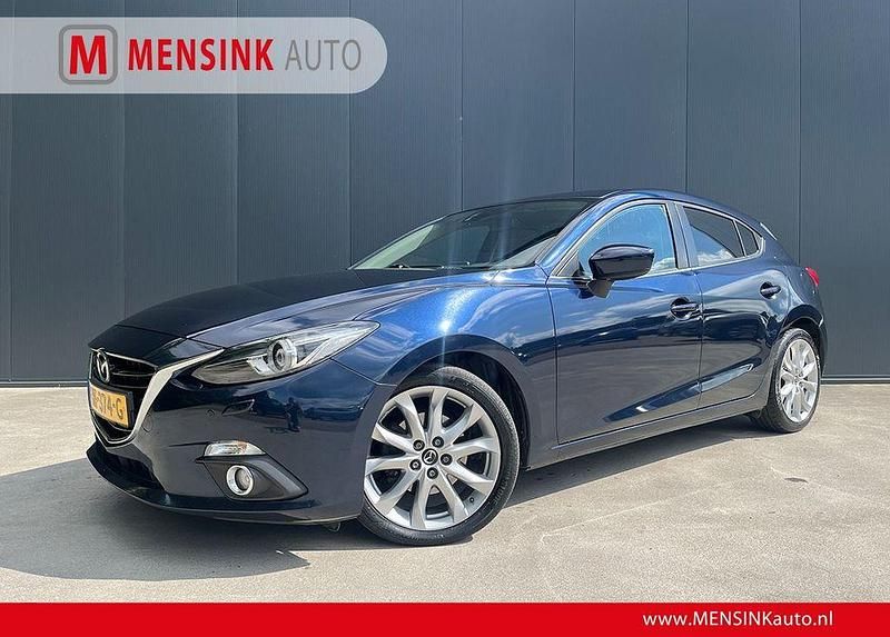 Blau Gebraucht 2015 Mazda 3 Limousine | 5.245 € (Guter Preis) - Bild 1/4