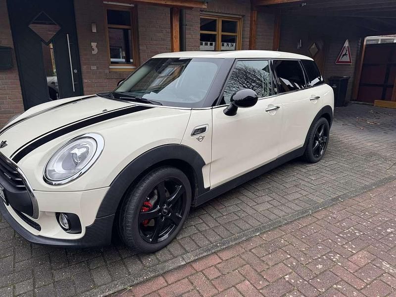 Weiß Gebraucht 2016 Mini One Clubman Kombi | 12.200 € (Fairer Preis) - Bild 1/4