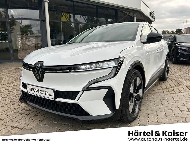 Weiß Gebraucht 2023 Renault Mégane Equilibre Limousine | 22.289 € (Superpreis) - Bild 1/4